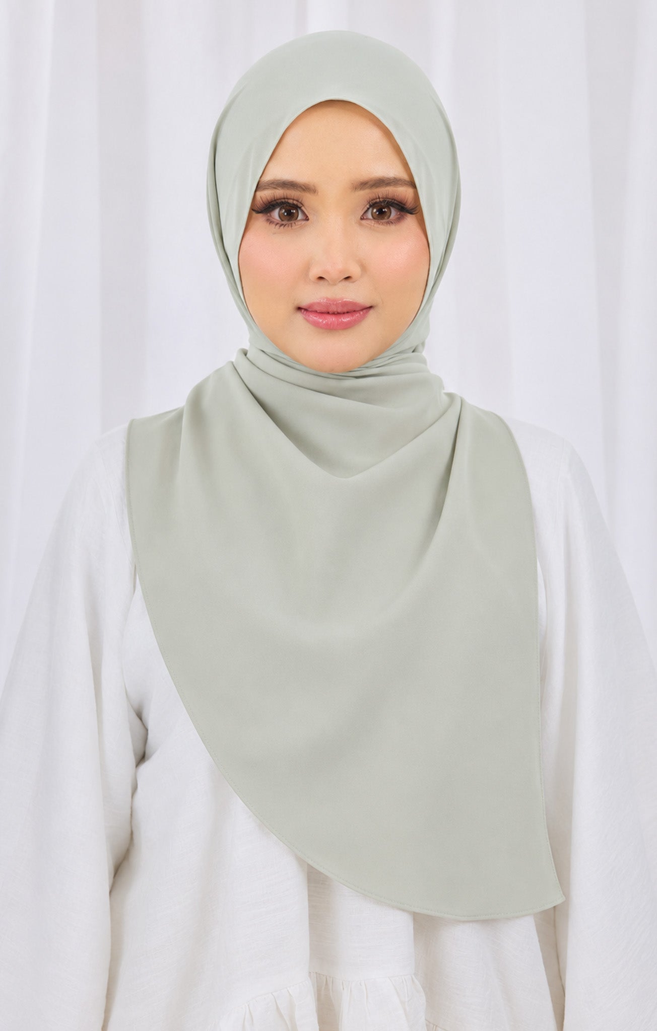 Whisper Basic in Sage Mist
