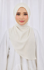 Whisper Basic in Vanilla Cream