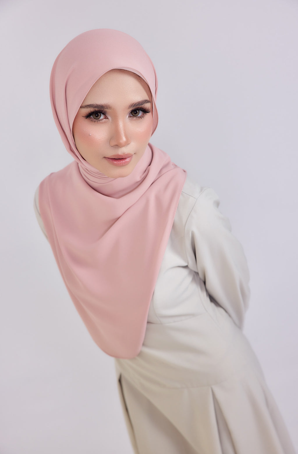 Whisper Basic in Blush Veil - Hoodie Shawl 2m