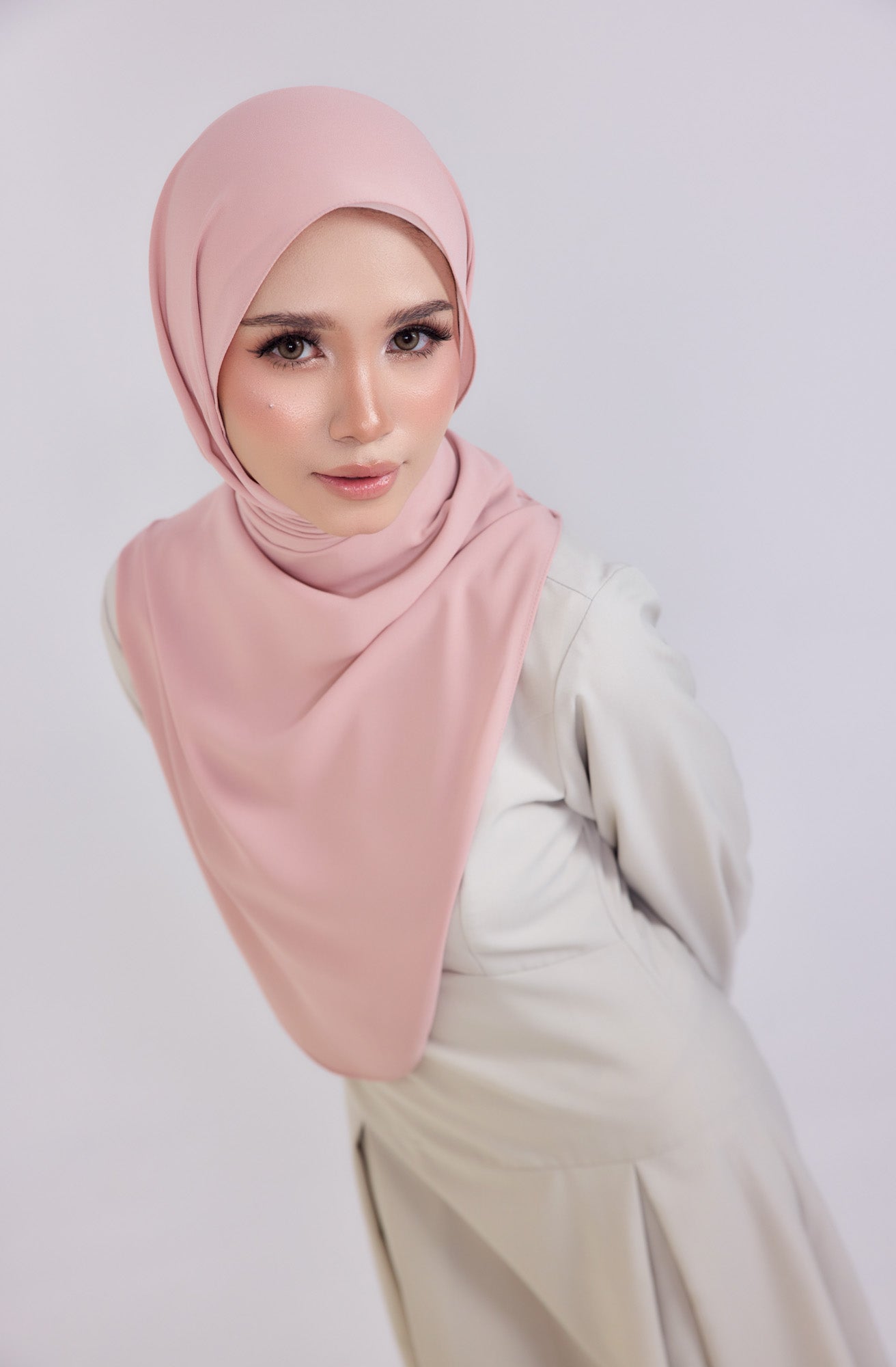 Whisper Basic in Blush Veil - Hoodie Shawl 2m