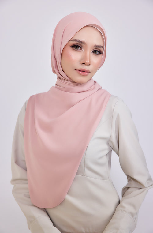 Whisper Basic in Blush Veil - Hoodie Shawl 2m