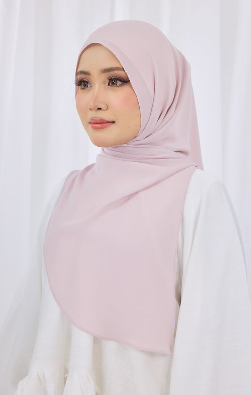 Whisper Basic in Blush Petal