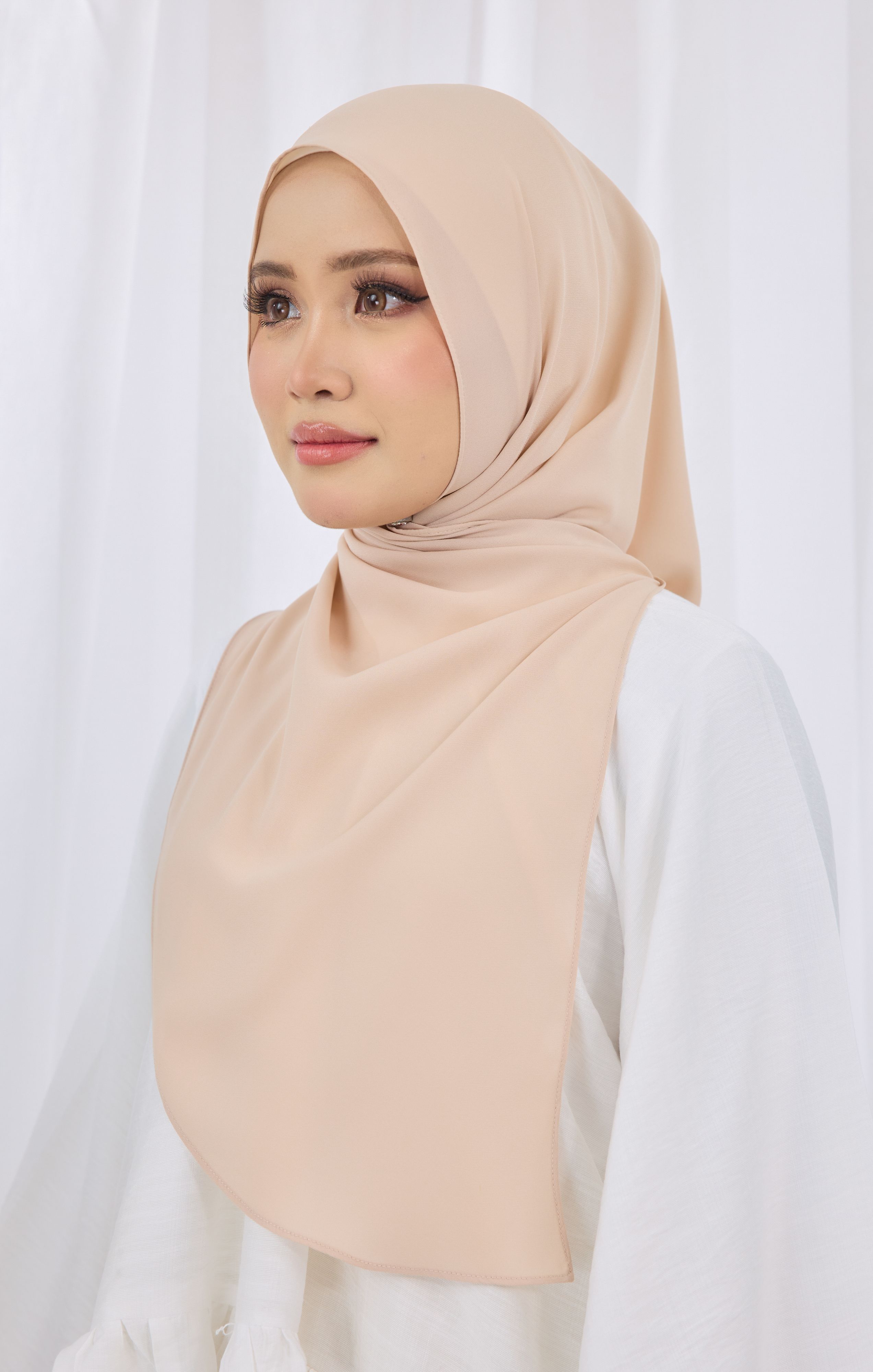 Whisper Basic in Sand Beige