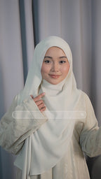 Whisper Basic in Vanilla Cream